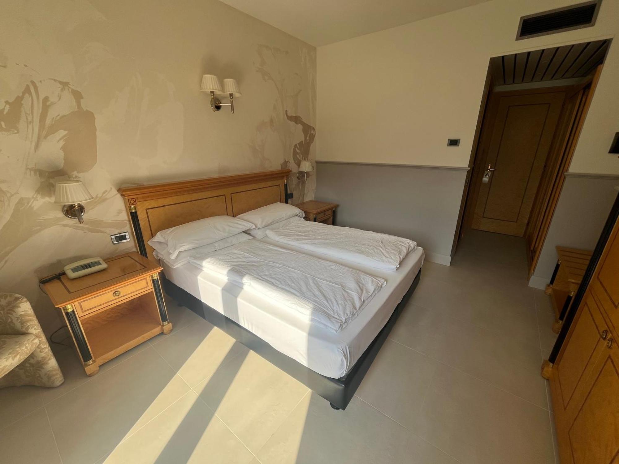 Hotel Selene 3*